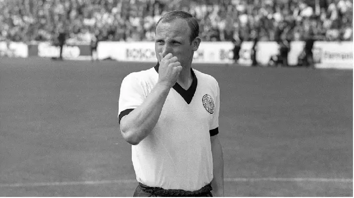 Uwe Seeler spent a lot of his career in Hamburg SV and has scored a total of 551 goals in his career