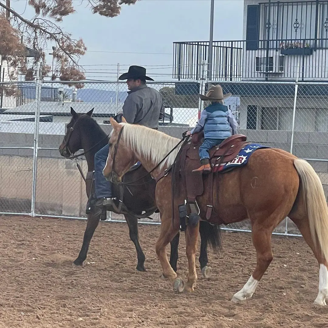 Mauney warming horses at Las Vegas, Nevada.