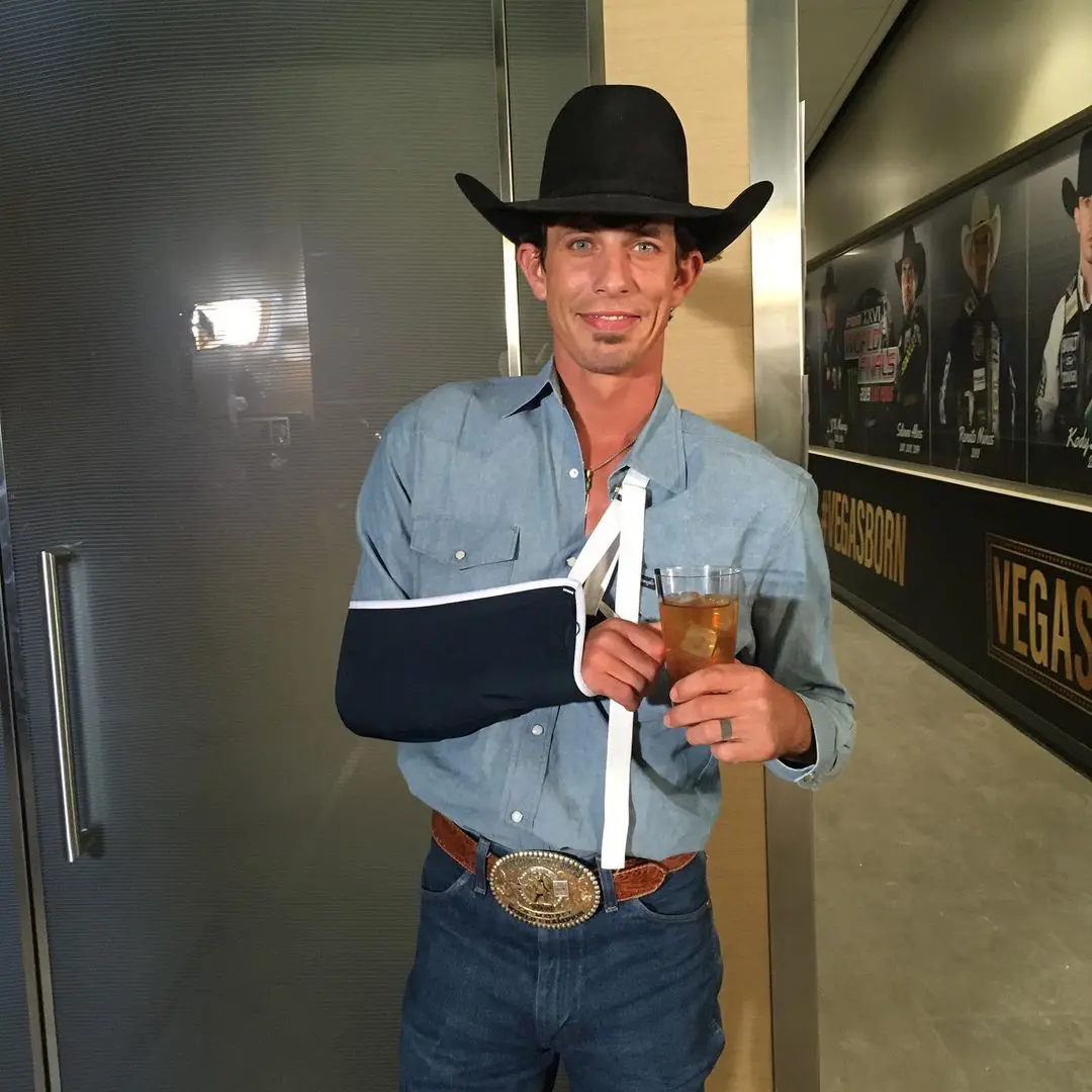 Though suffering from a serious injuries Jb Mauney hasn't ended his bull riding career.