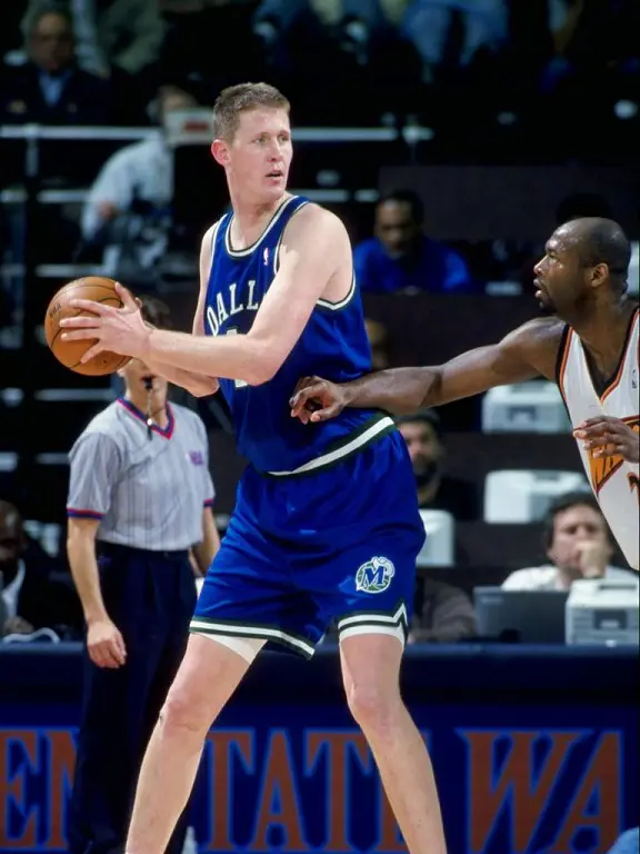 Shawn Bradley played basketball for the Philadelphia 76ers, New Jersey Nets, and Dallas Mavericks of the National Basketball Association.