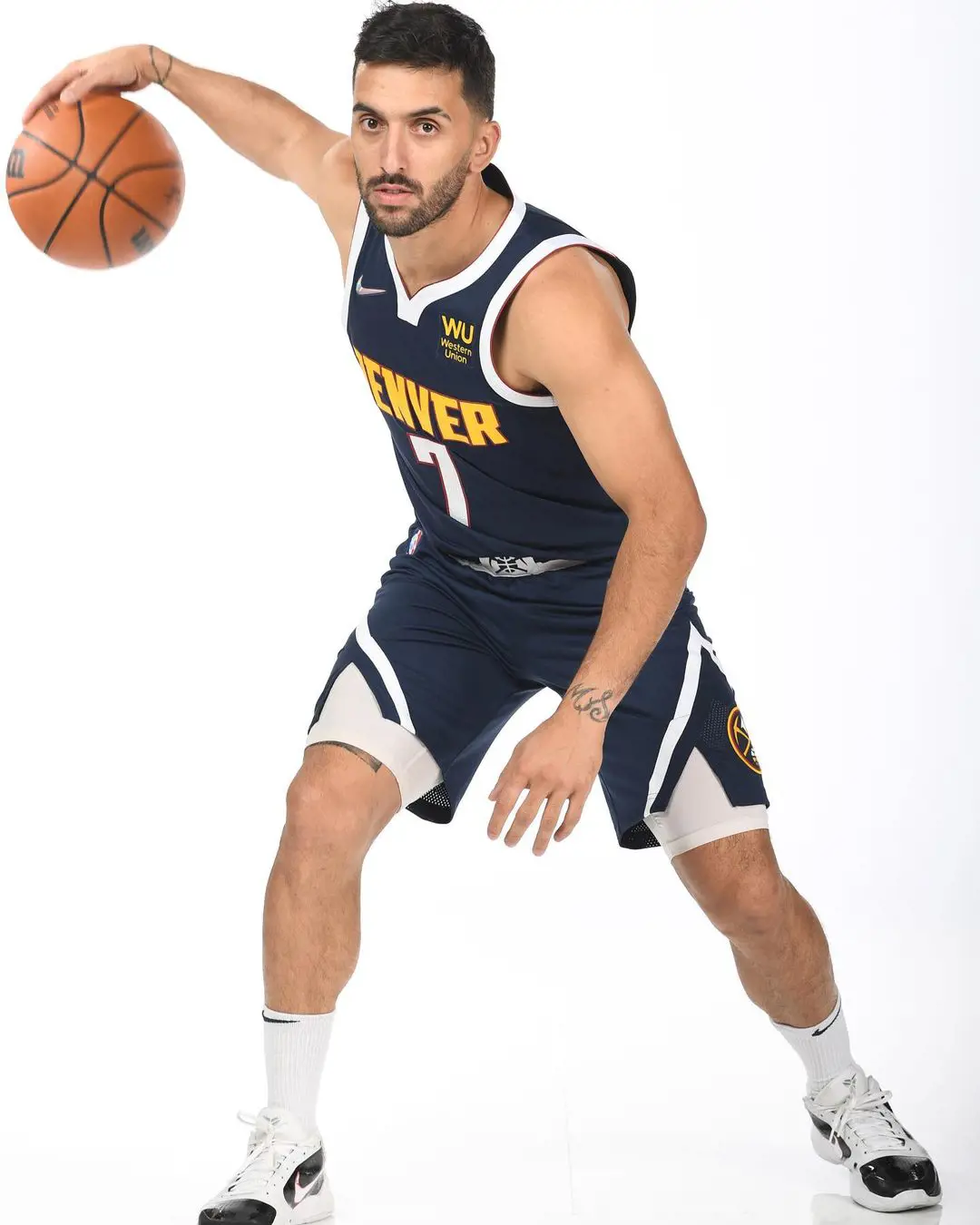 Facu donning Denver's 7 numbered jersey in September 2021