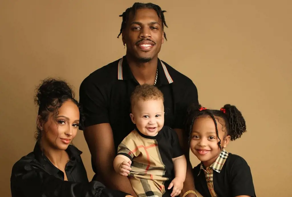 Buddy Hield and his family celebrating Christmas together.