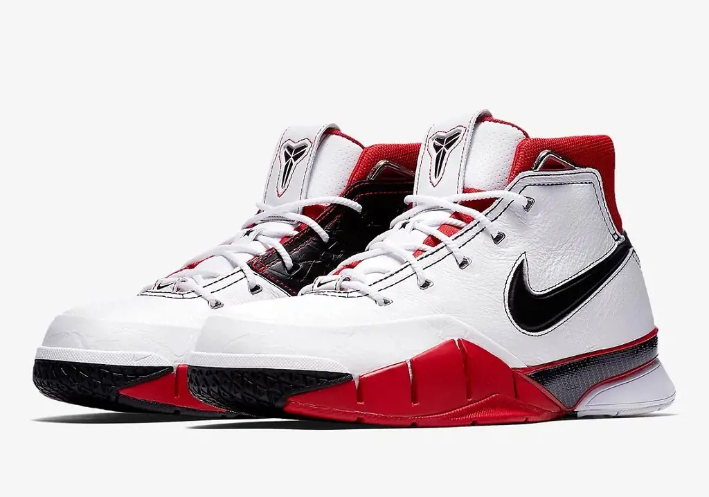 Kobe Bryant’s first signature shoe with Nike Zoom Kobe 1 Protro.