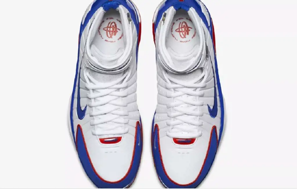 Nike Zoom Air Huarache 2K4  has a lightweight Phylon midsole.