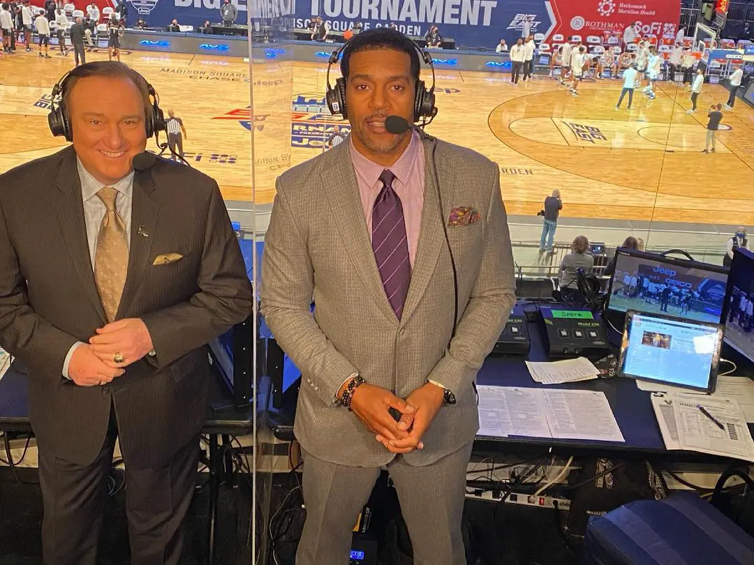 Jim(right) with sportscaster Tim Brando at Madison Square Garden (1925) on March 11, 2021. 