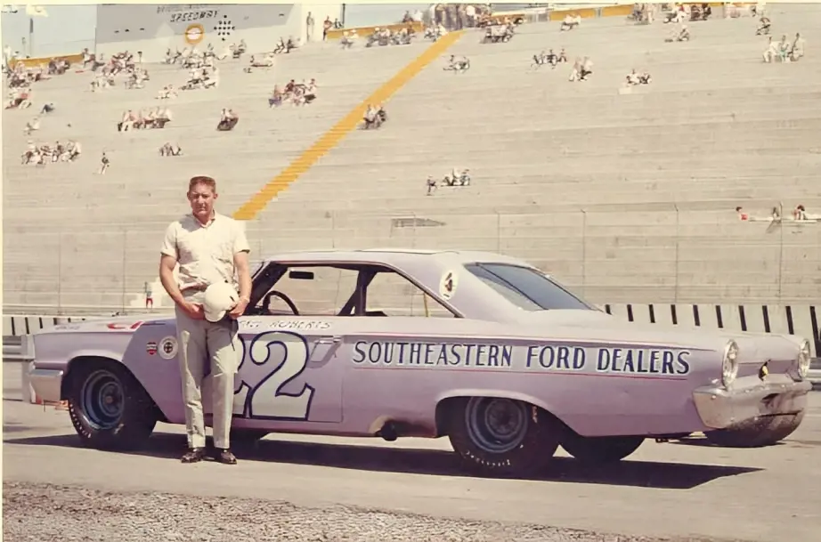 Fireball Roberts at Firecracker 400 race in 1963