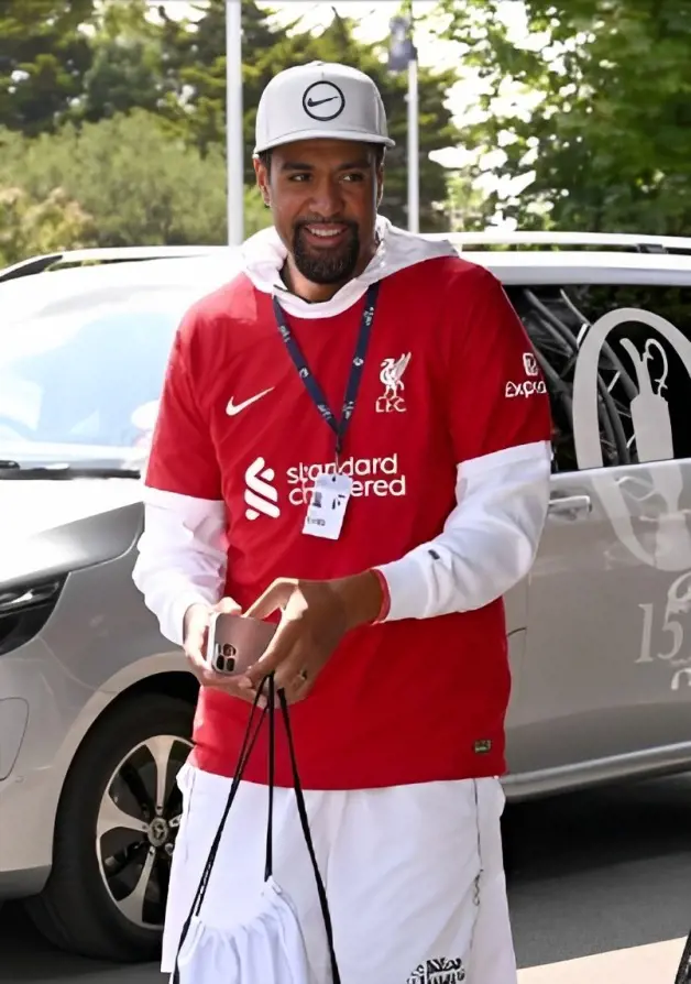 World No. 19 golfer Tony Finau also shares interest in soccer and seems like he is a Liverpool FC supporter