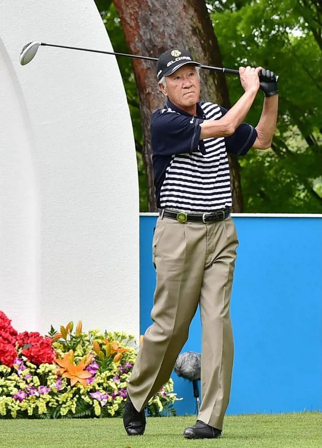 Aoki playing on the Japanese men’s tour at the Chunichi Crowns in 2016.