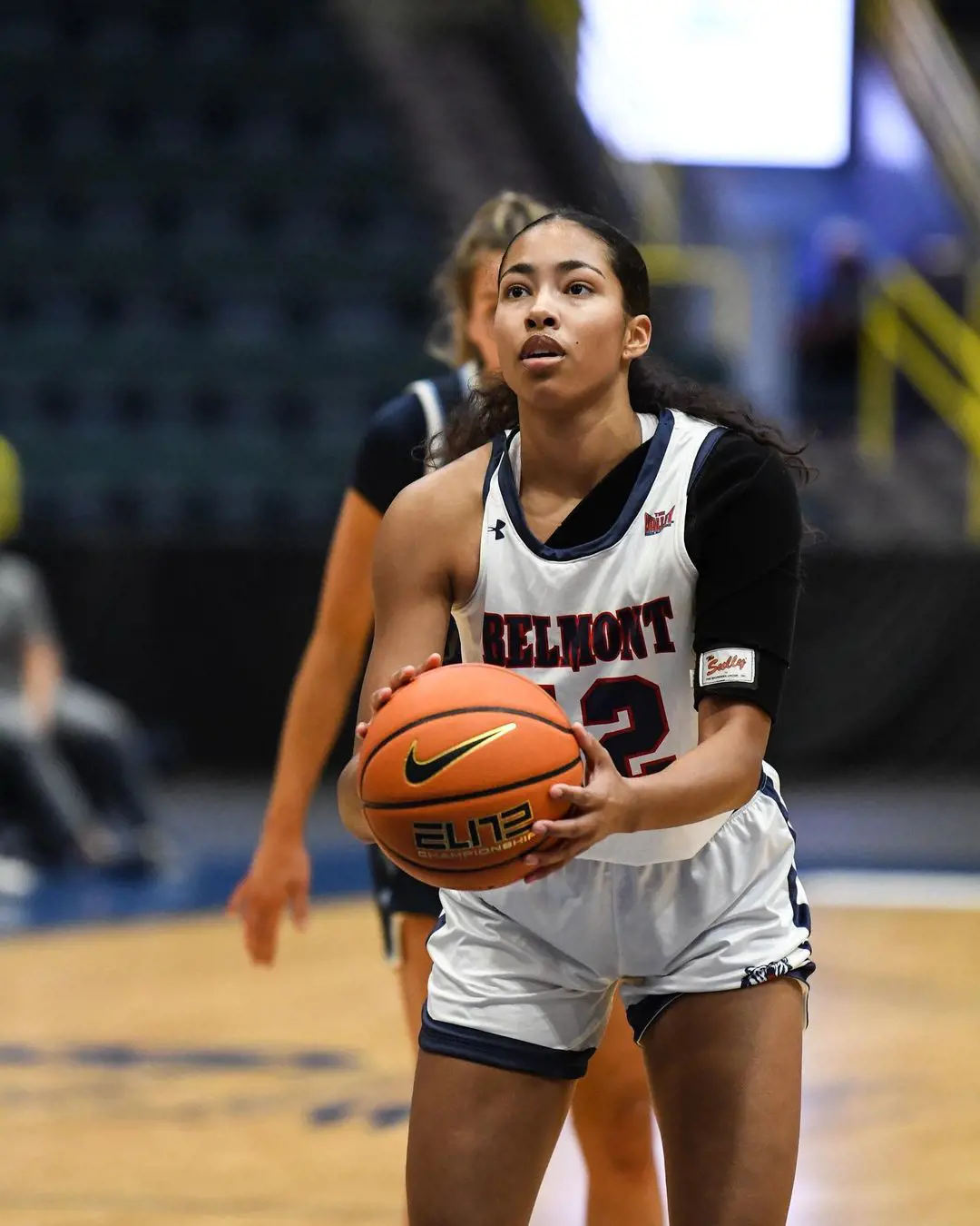 Kilyn playing basketball during her match on February 14, 2023. 