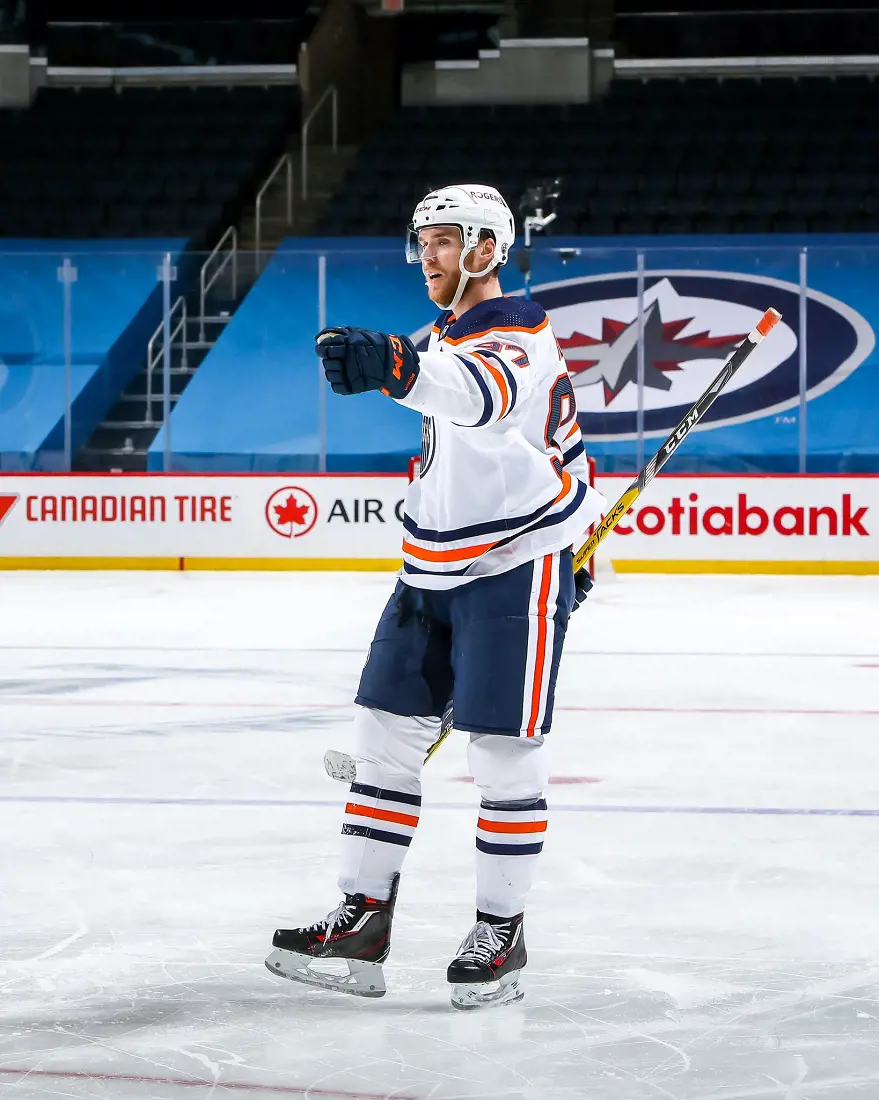 Connor McDavid playing for the Oilers in April 2021