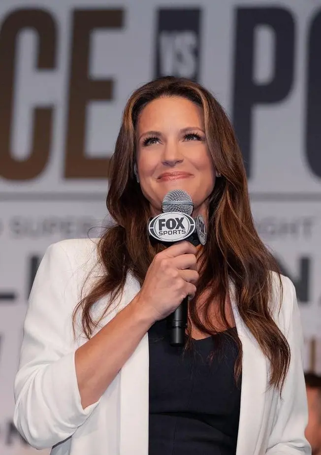 Heidi was a previous interviewer for Showtime at Strikeforce MMA events.