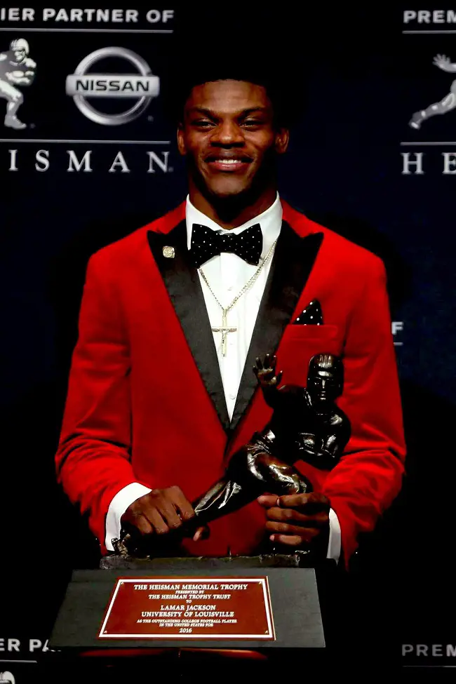 Jackson attended the 2016 award ceremony in a dashing red suit.