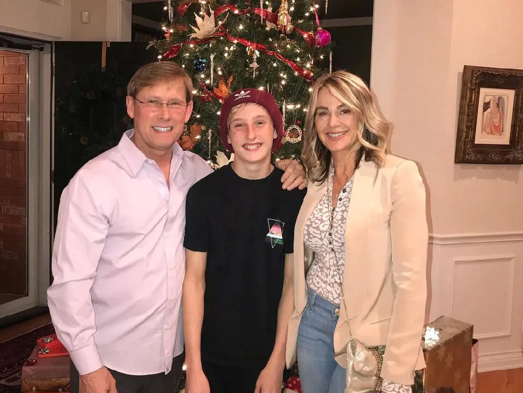 Nadia celebrates Christmas with Bart (left) and Dylan in their sweet home, December 2019