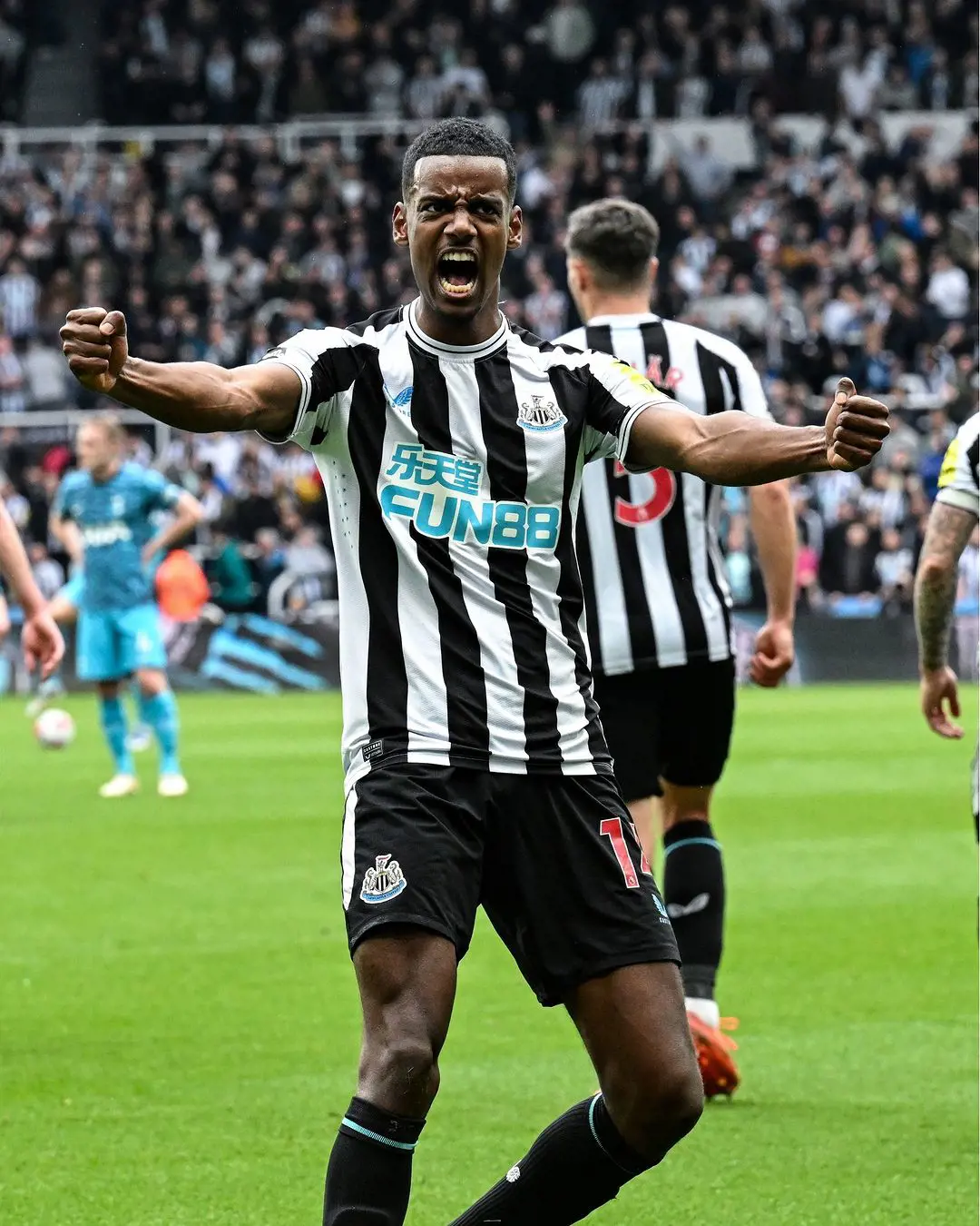 Alexander Isak celebrates after scoring a brane against Spurs in the Premier League in April 2023