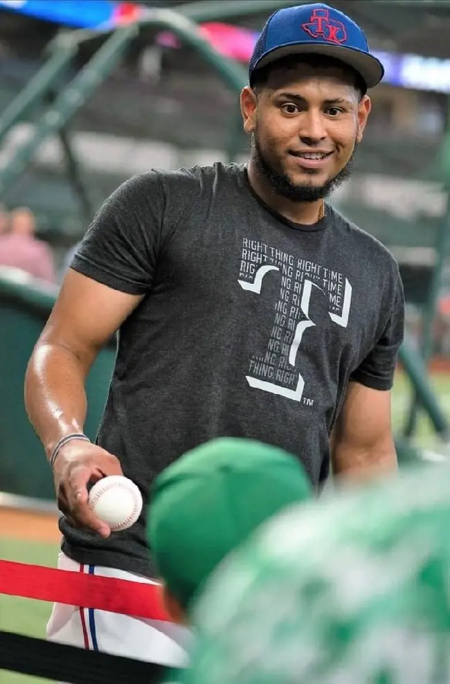 Meibrys during the Texas Rangers training session on June 2022.