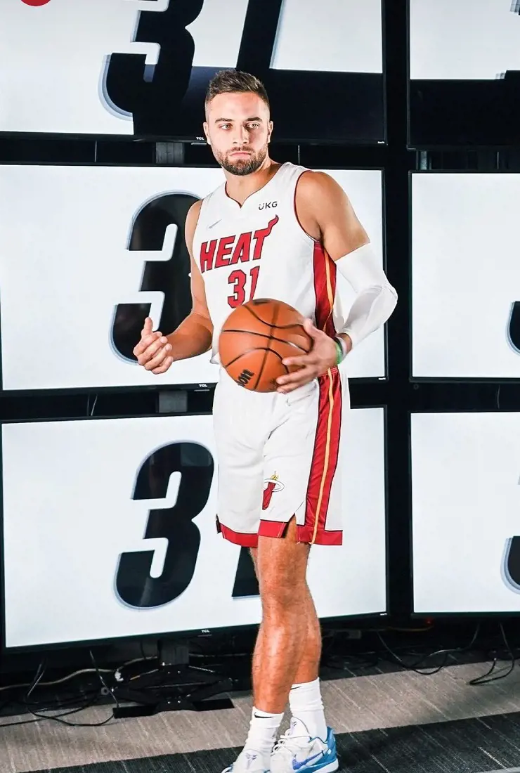 Max Strus posing for the Heat photoshoot in September 2021