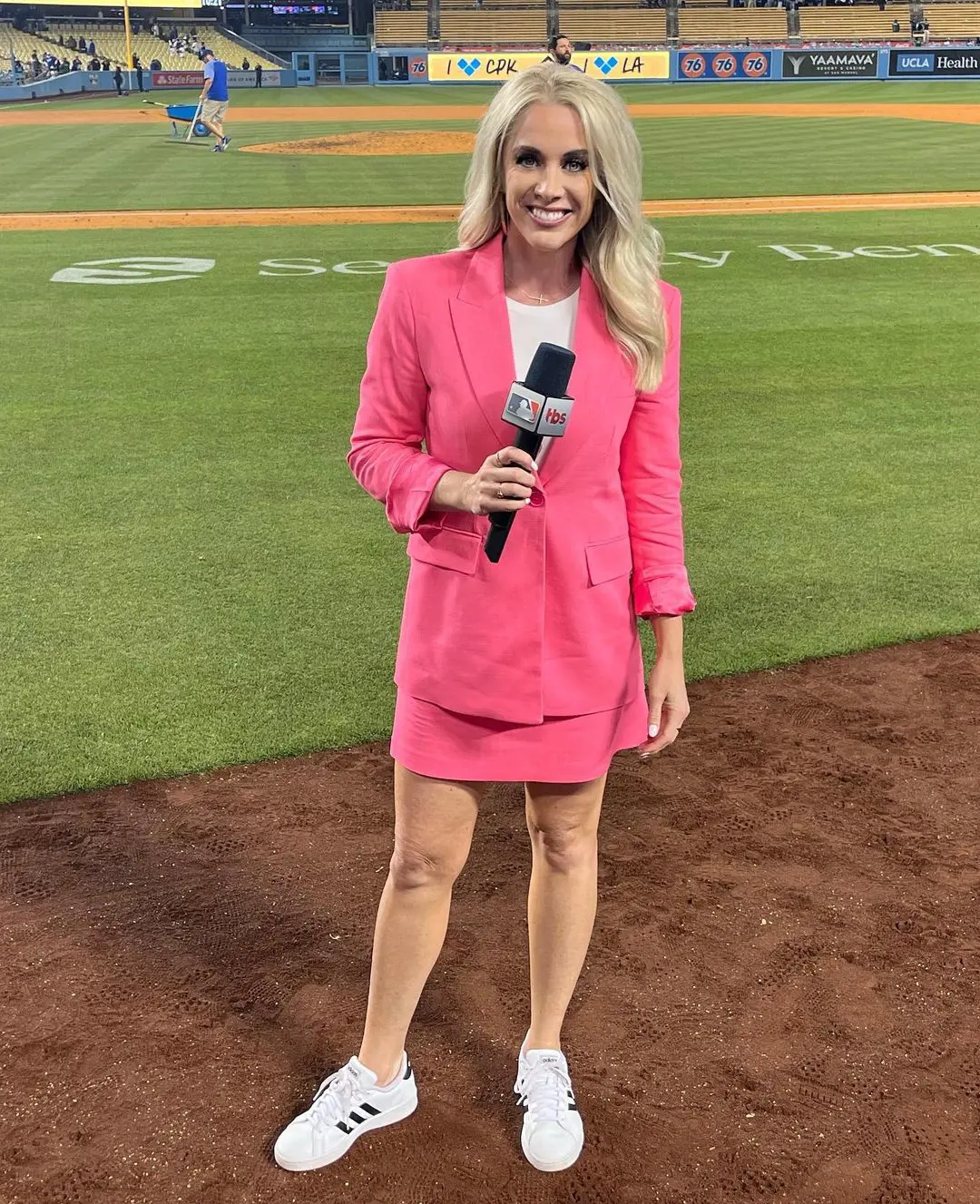 Crull reporting at Dodger Stadium donning all pink attire in May 2022