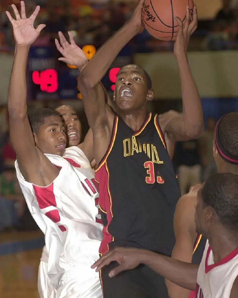 Two time NBA winner Kevin Durant playing for Oak Hill Academy